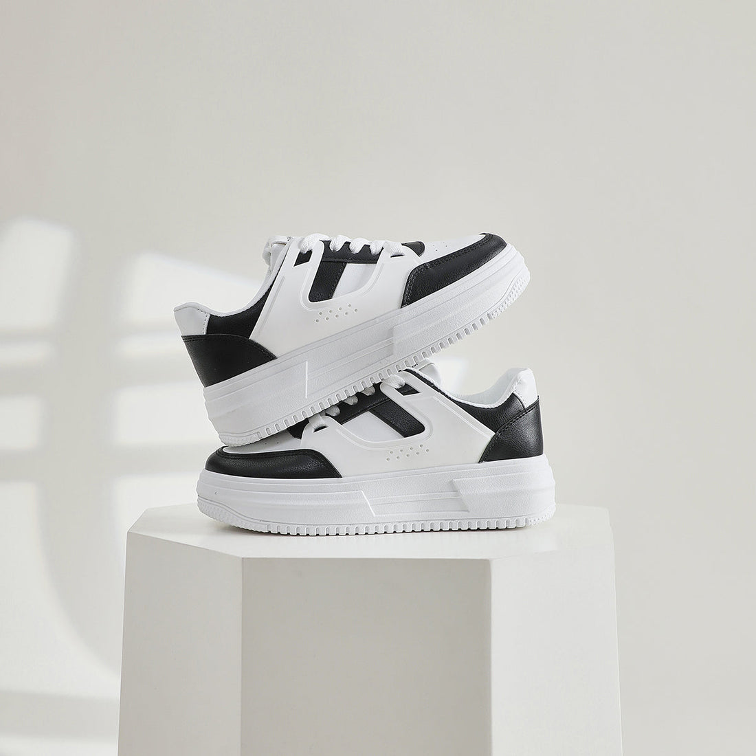 COLOR-BLOCK THICK-SOLE CASUAL SHOES 4223